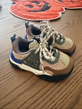 Kids Sneakers